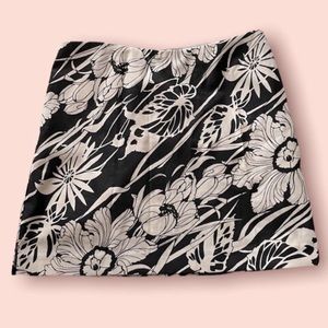 3/$20 Express Mod 60s Floral Mini Skirt ❤️